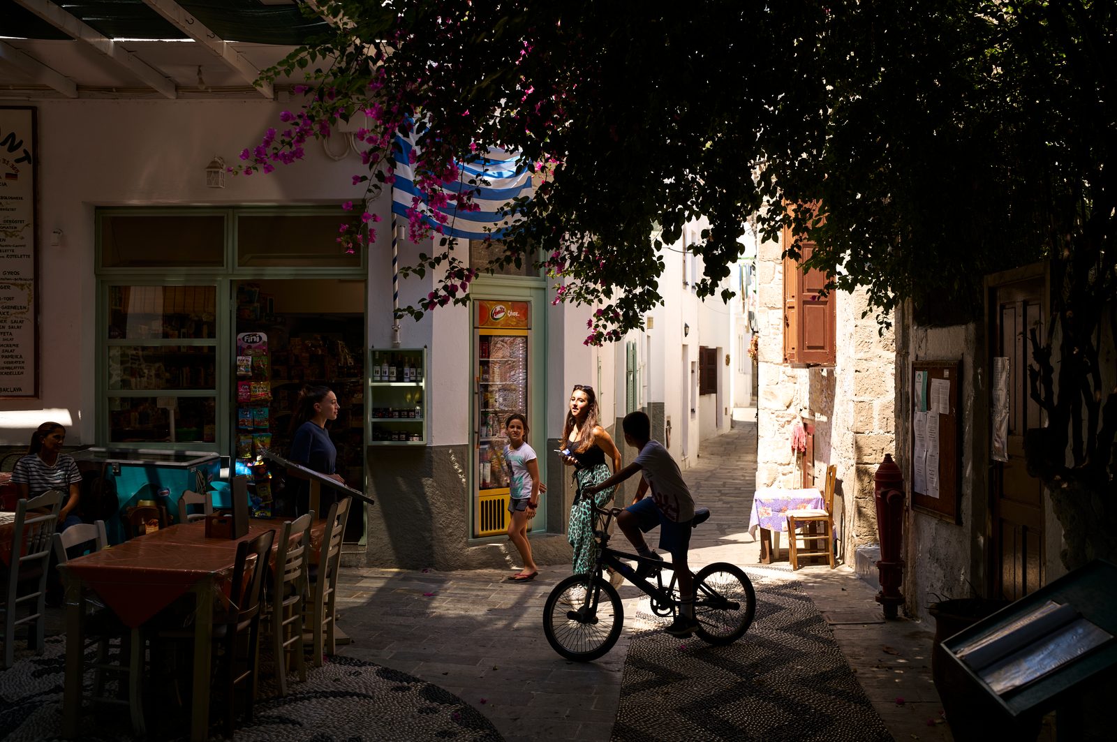 La vie sur la place du village