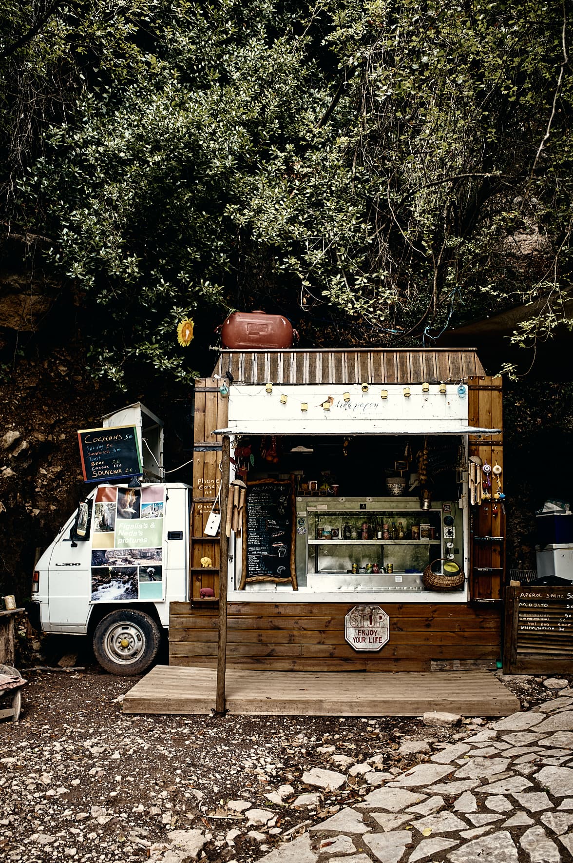 Cantina dans les gorges de Neda