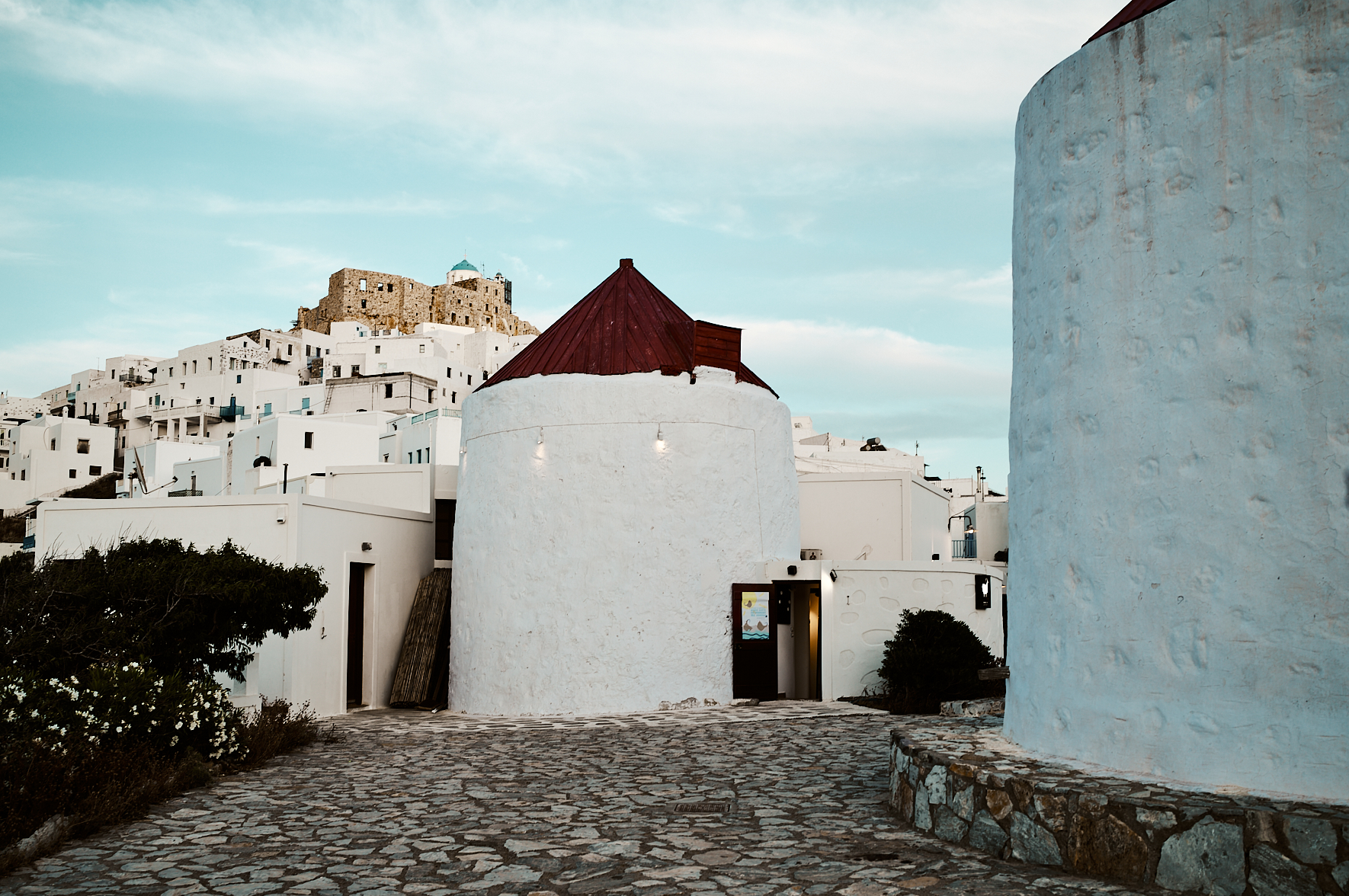 Les moulins d'Astypalaia et la citadelle des Guérini