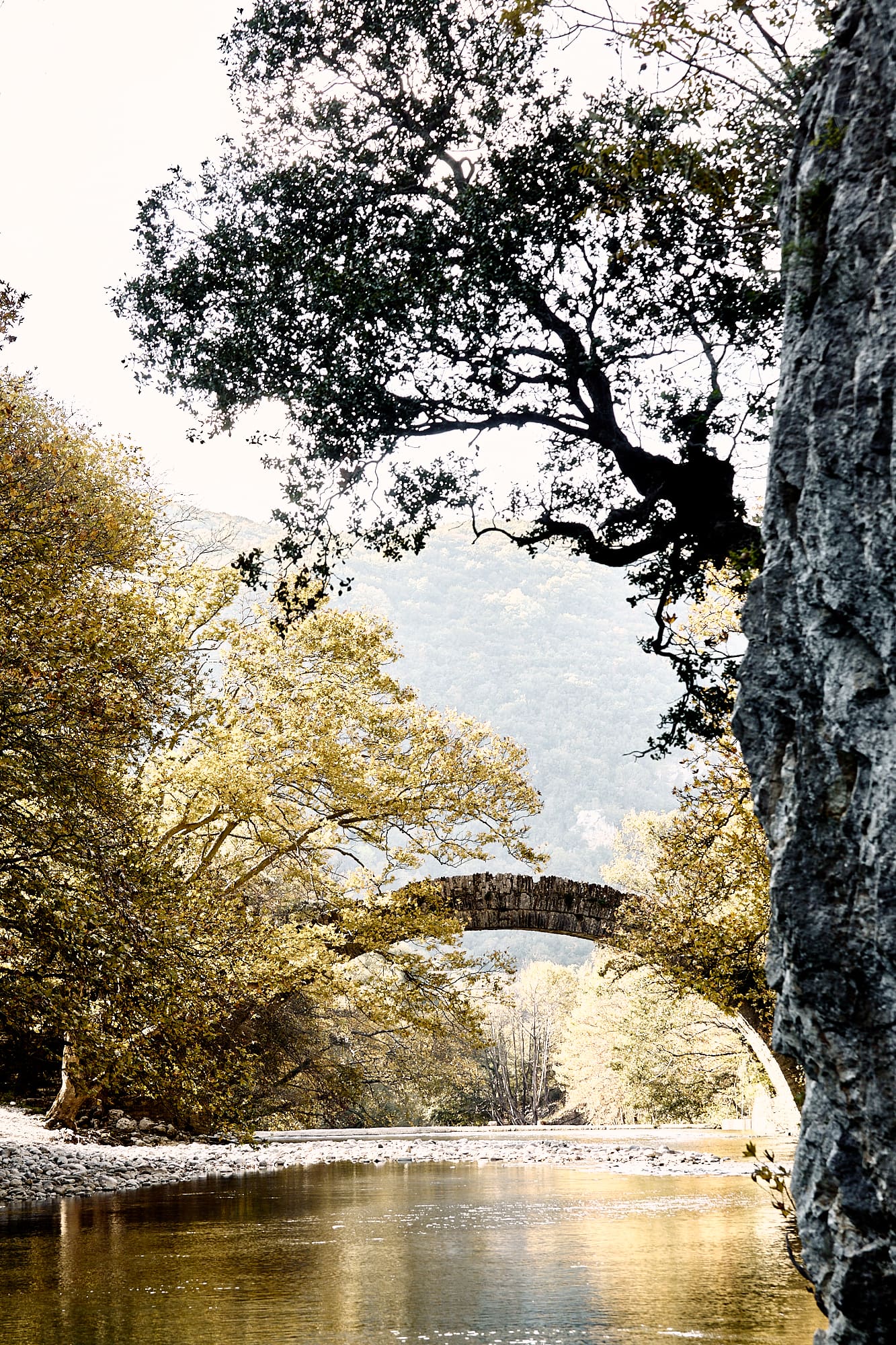 Pont de Klidonia sur le Voïdomatis