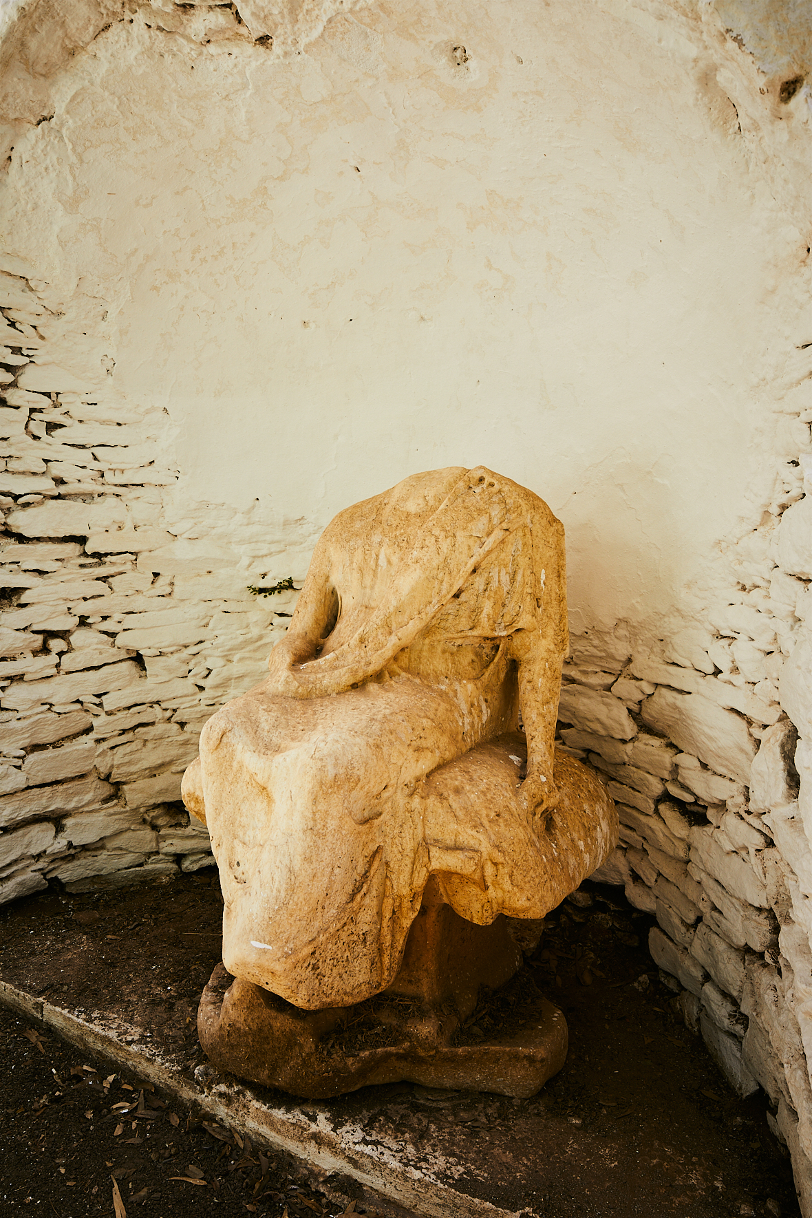 Statue dans la Chora de Kythnos