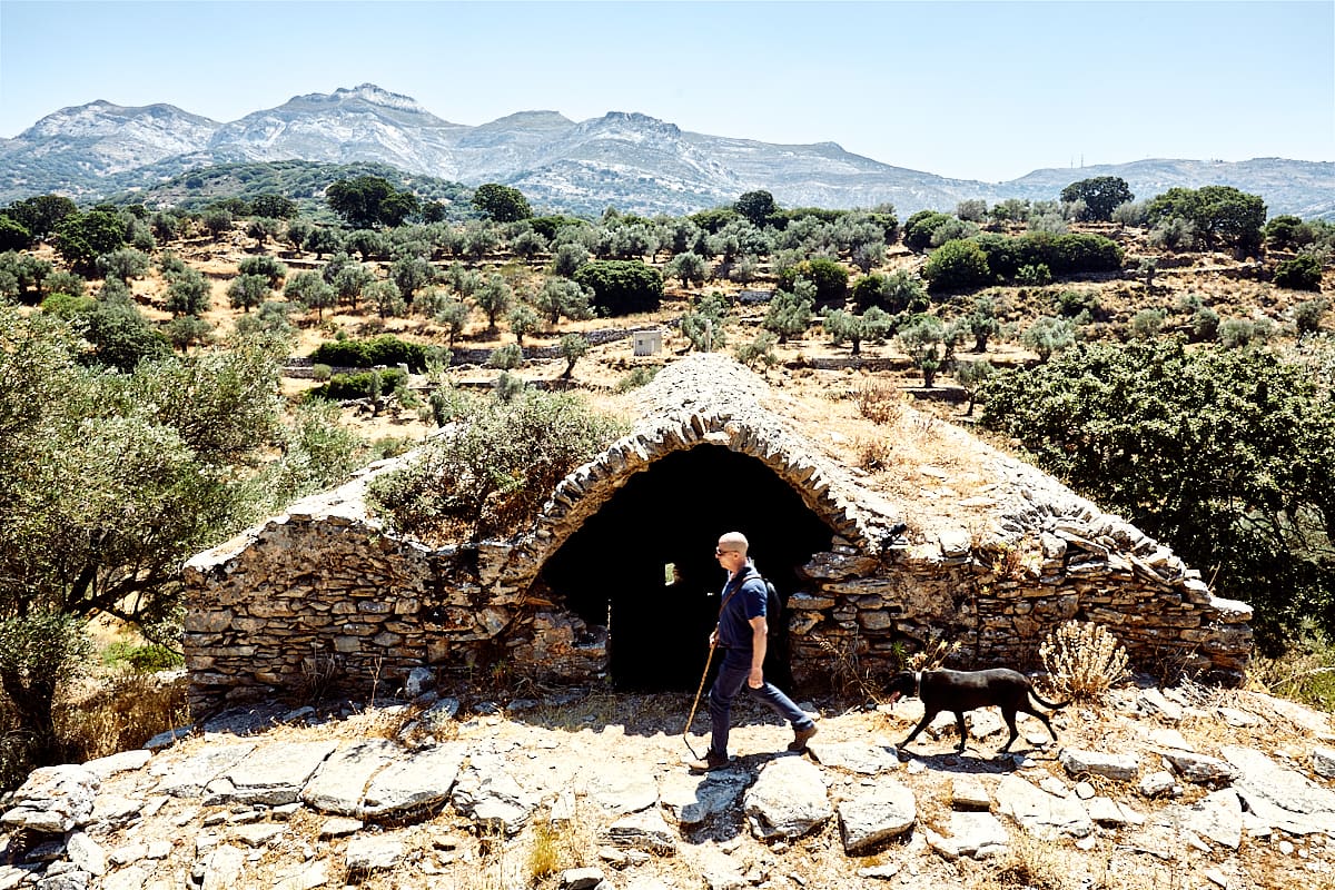 Naxos | Église byzantine dans la plaine de la Tragéa.