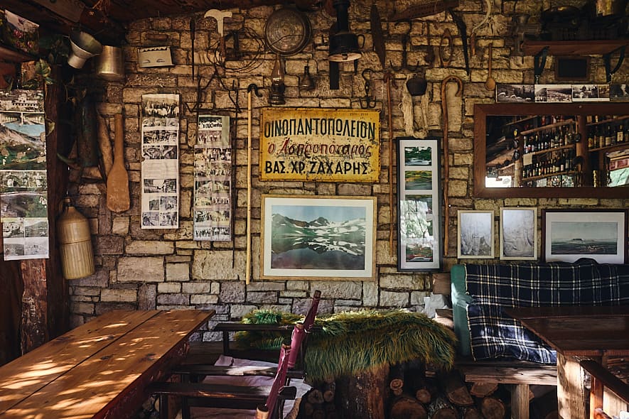 Taverna La Verliga à Chaliki, Tzoumerka, Grèce